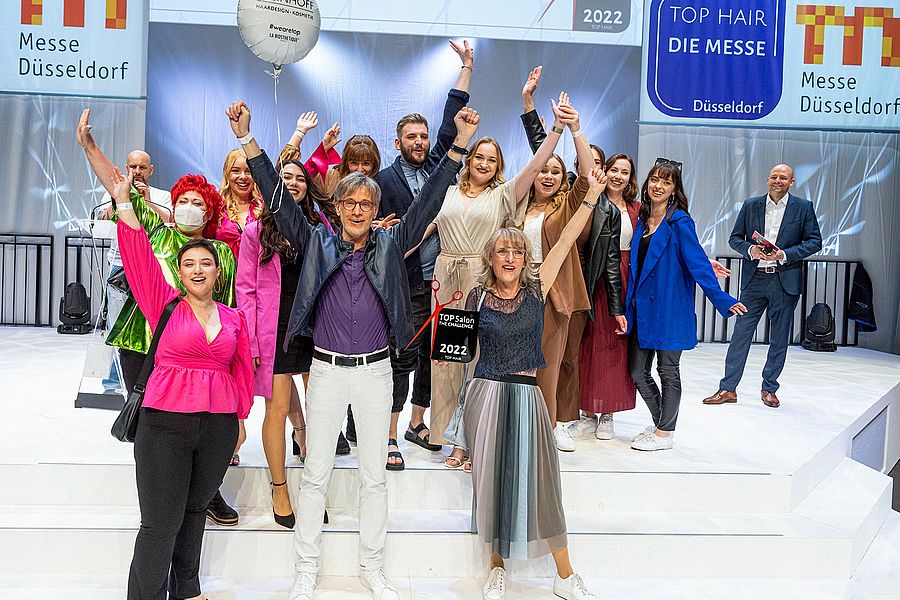 Friserteam Steinhoff Haardesign bejubelt die Ernennung zum Topsalon des Jahres 2022