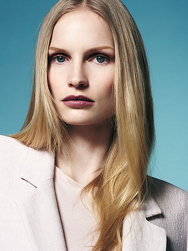 Model mit gepflegtem Langhaar!
